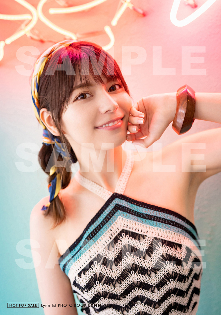 Lynn 1st写真集「りん」楽天ブックス購入特典ブロマイド